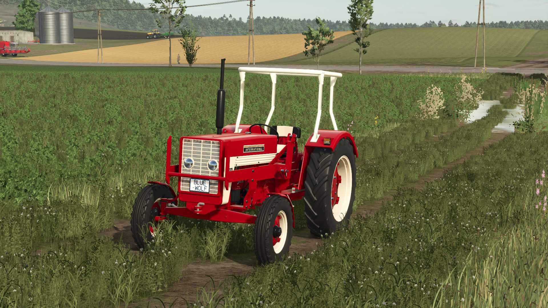 International McCormick 353 FS25 Farming Simulator mod screenshot 2